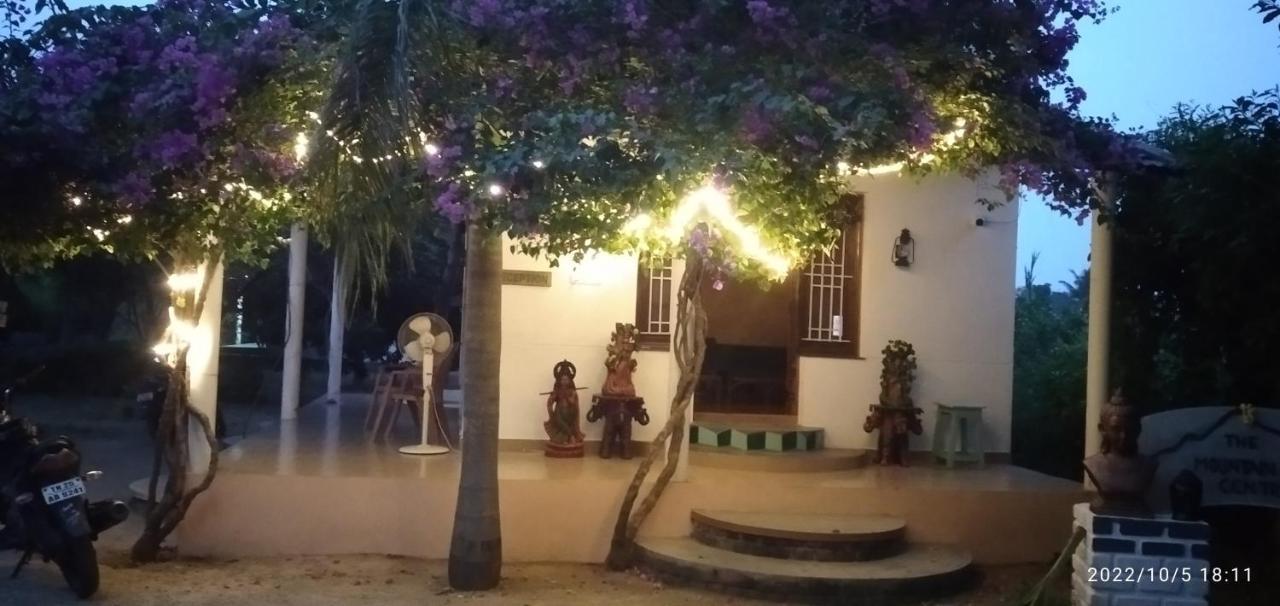 The Mountain Retreat Hotel Tiruvannamalai Bagian luar foto