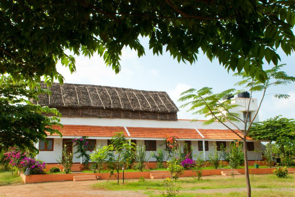 The Mountain Retreat Hotel Tiruvannamalai Bagian luar foto