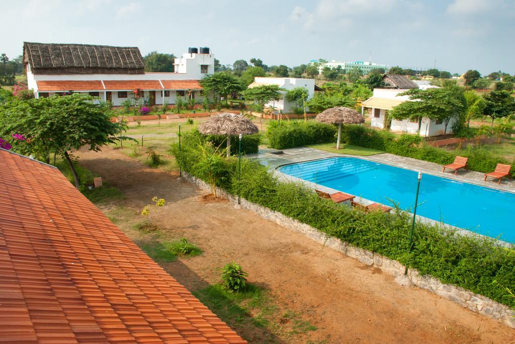 The Mountain Retreat Hotel Tiruvannamalai Bagian luar foto