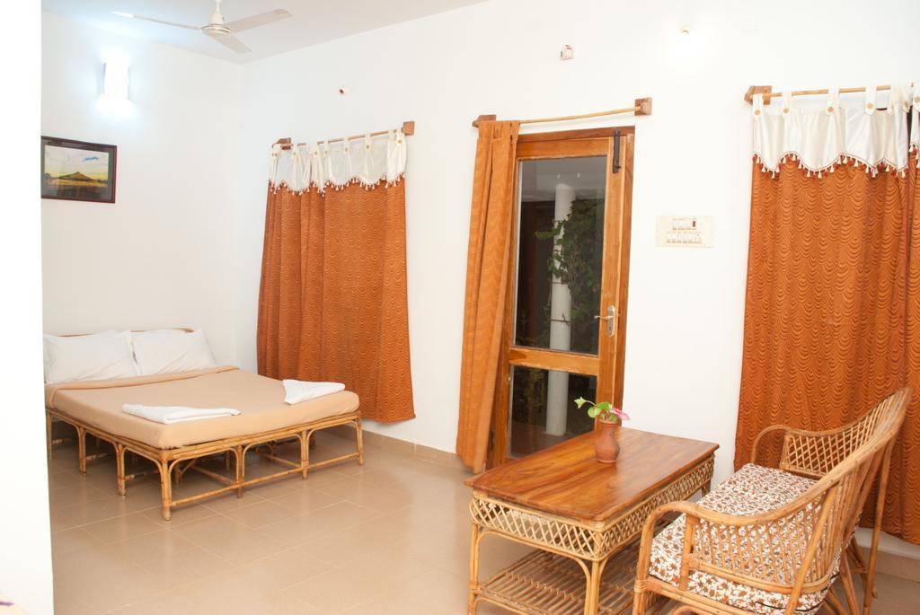 The Mountain Retreat Hotel Tiruvannamalai Bagian luar foto